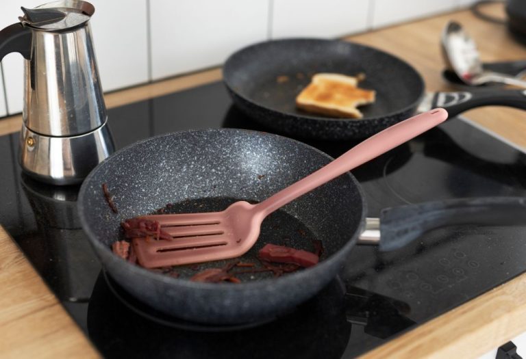 What Are the Disadvantages of Cast Iron Cookware Today