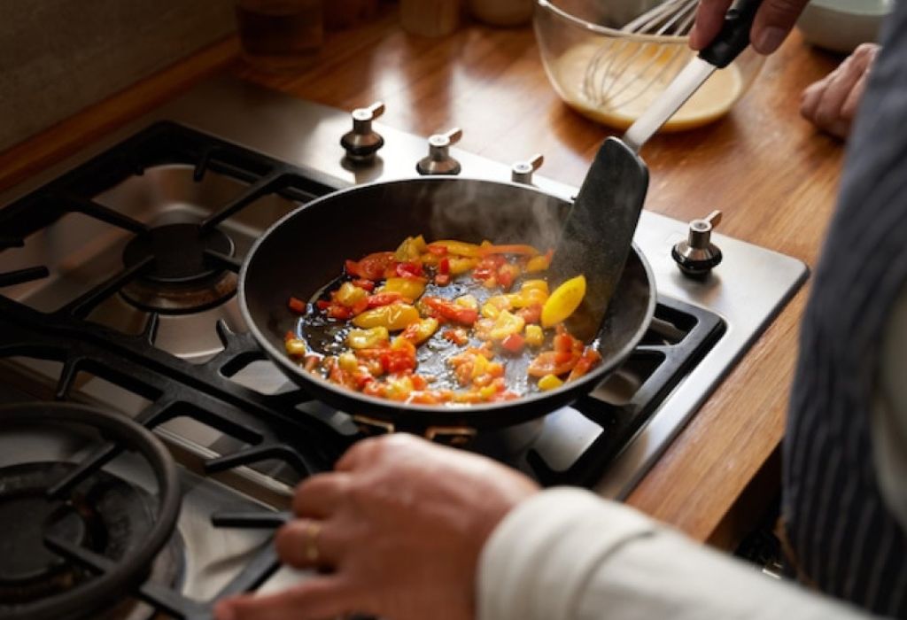 How Cast Iron Impacts Iron Content in Food