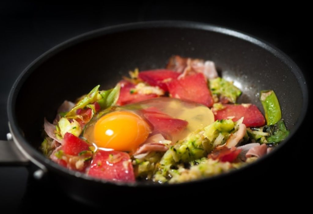 How Cast Iron Cookware Interacts with Food