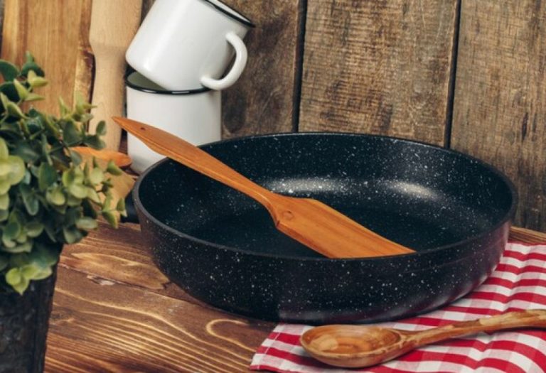 Is Cast Iron Cookware Non Toxic? Expert Guide Explained