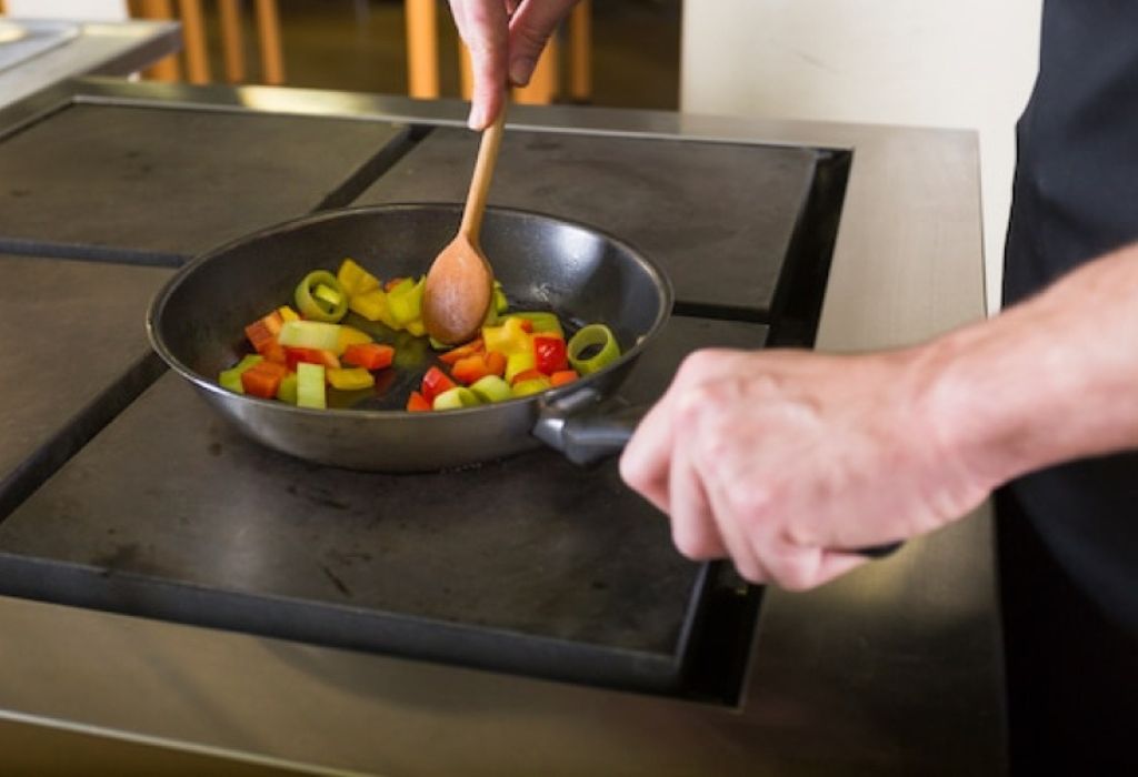 Benefits of Using Cast Iron Cookware