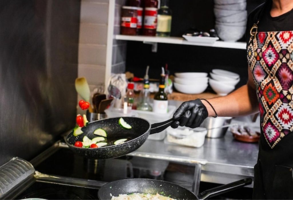 What Is Cast Iron Cookware? Understanding the Basics