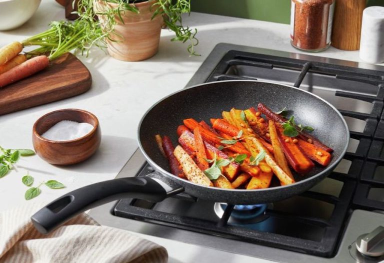 Does Anolon Cookware Have Teflon in It? Full Guide for Buyers