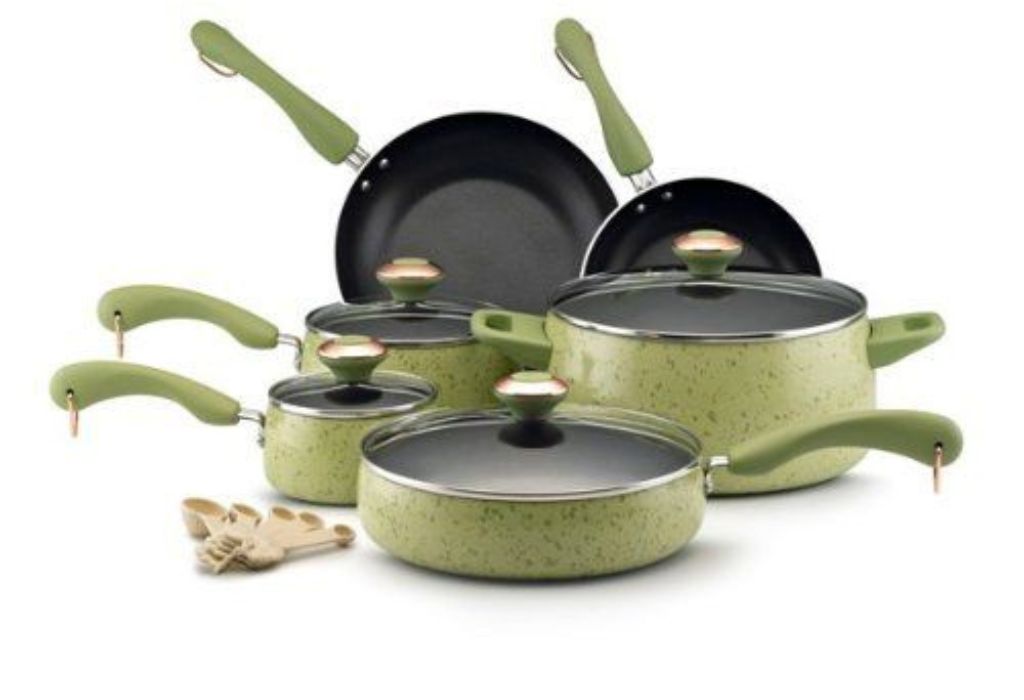 What Is Paula Deen Cookware Made Of?
