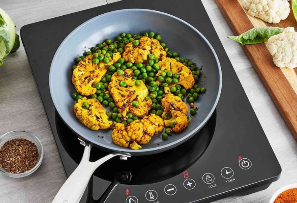 Choosing the Right Carote Cookware for Your Kitchen