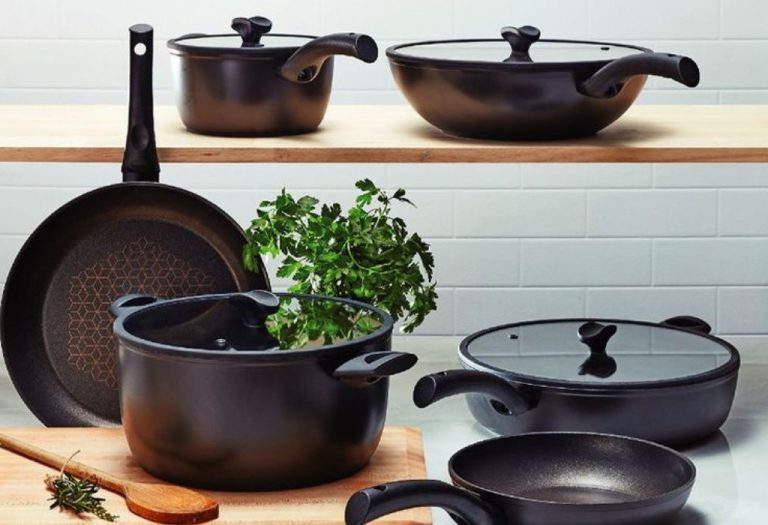 Is Calphalon Anodized Aluminum Cookware Safe for Home Use