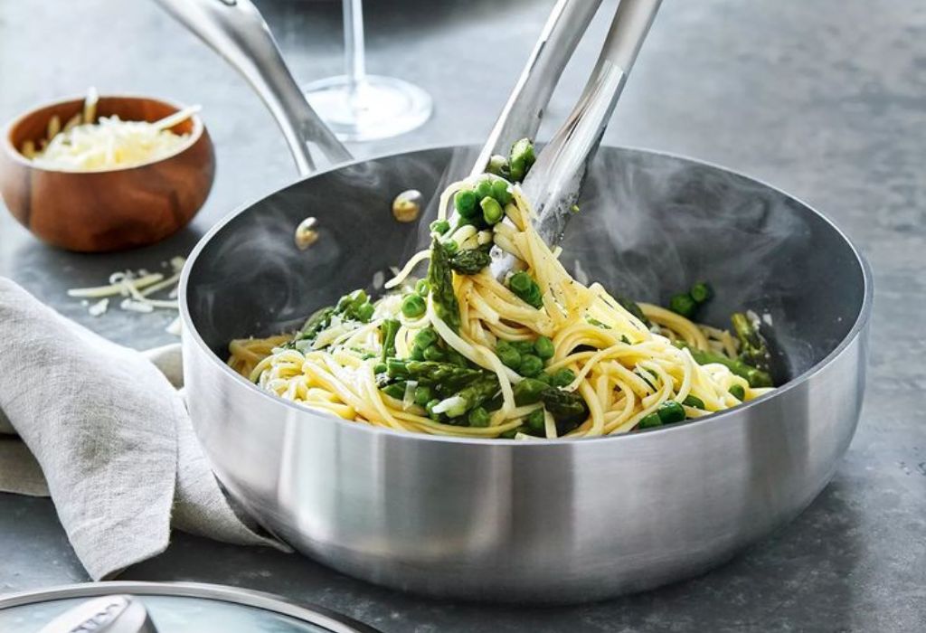 When to Replace Discolored Aluminum Cookware