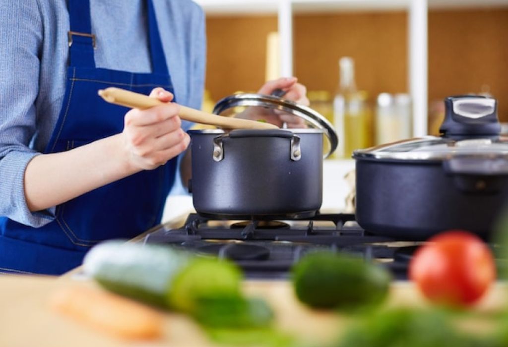 What Is Porcelain Enamel Nonstick Cookware?