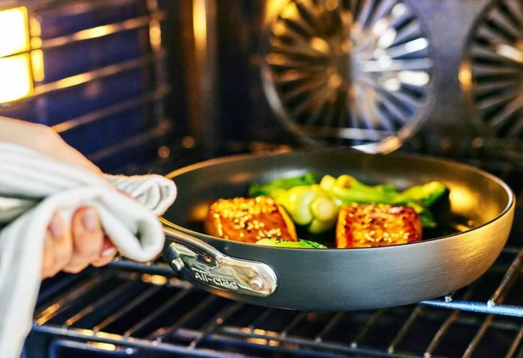 What Is Belgique Cookware Made Of?