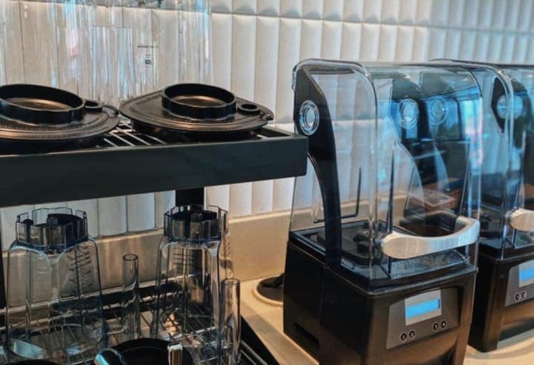 What Blenders Does Starbucks Use for Smooth Perfection?
