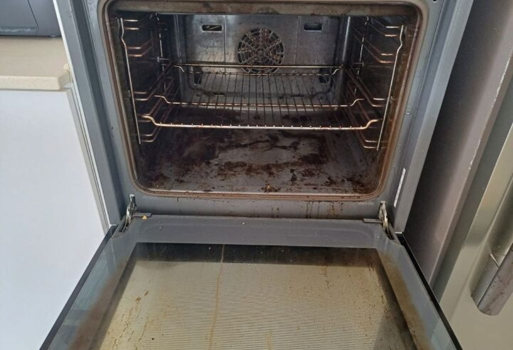 Why Dishwasher Tablets Work for Cleaning Oven Racks