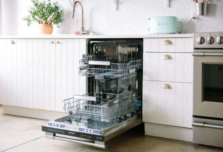 How Much Water Does a Dishwasher Use Per Cycle? Save More