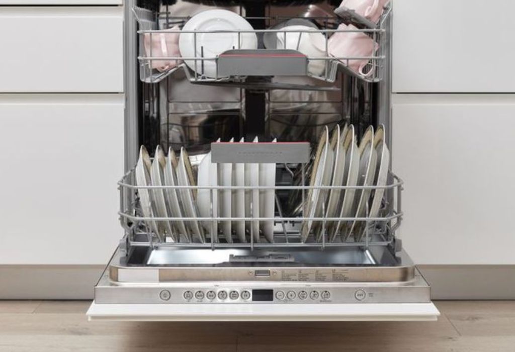 How Dishwashers Use Less Water Than Handwashing