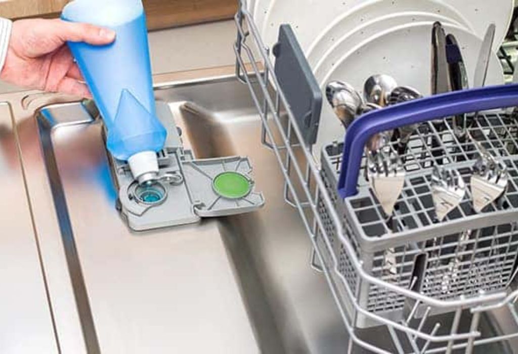What Causes Water Spots on Dishwasher Dishes