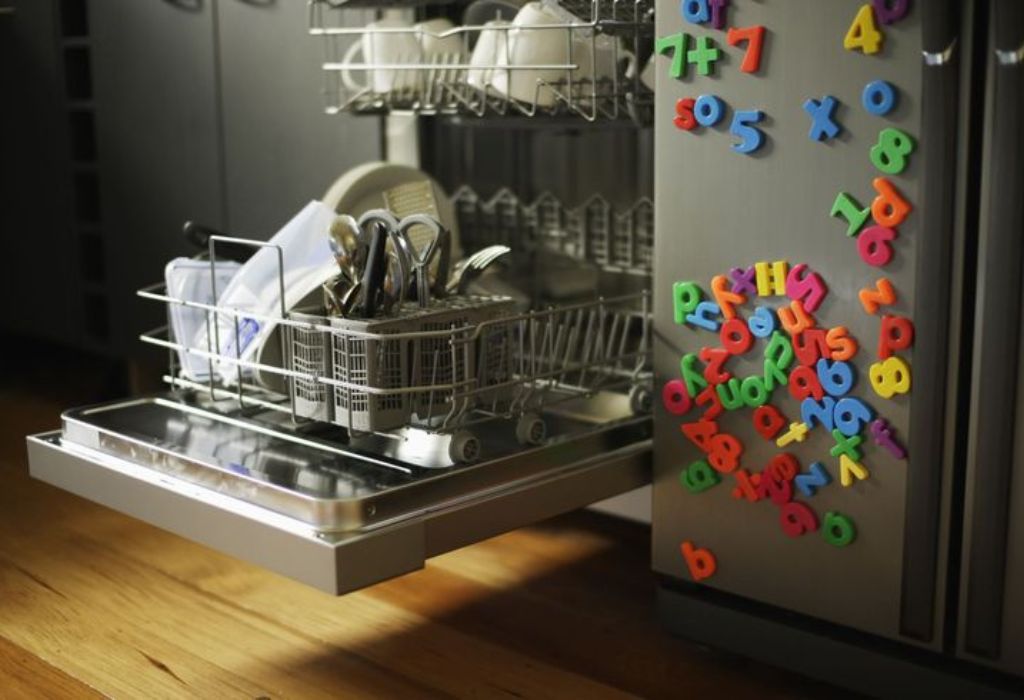 The First Dishwasher Invention and Its Inventor