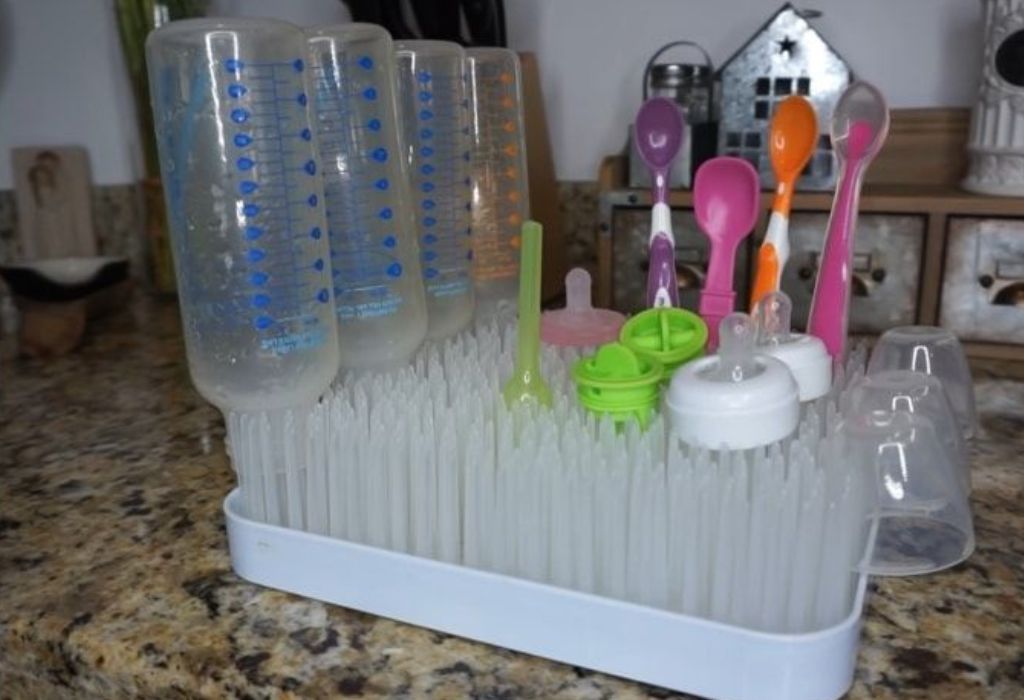 Why Parents Consider Using a Dishwasher for Baby Bottles