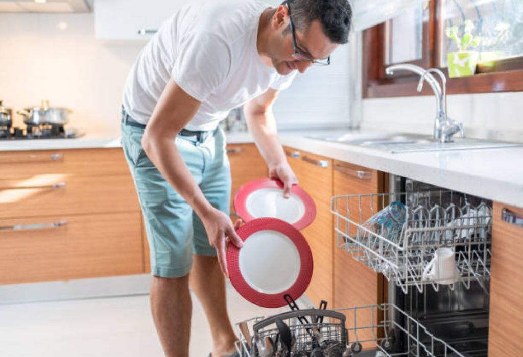 What Makes Melamine a Popular Dinnerware Choice