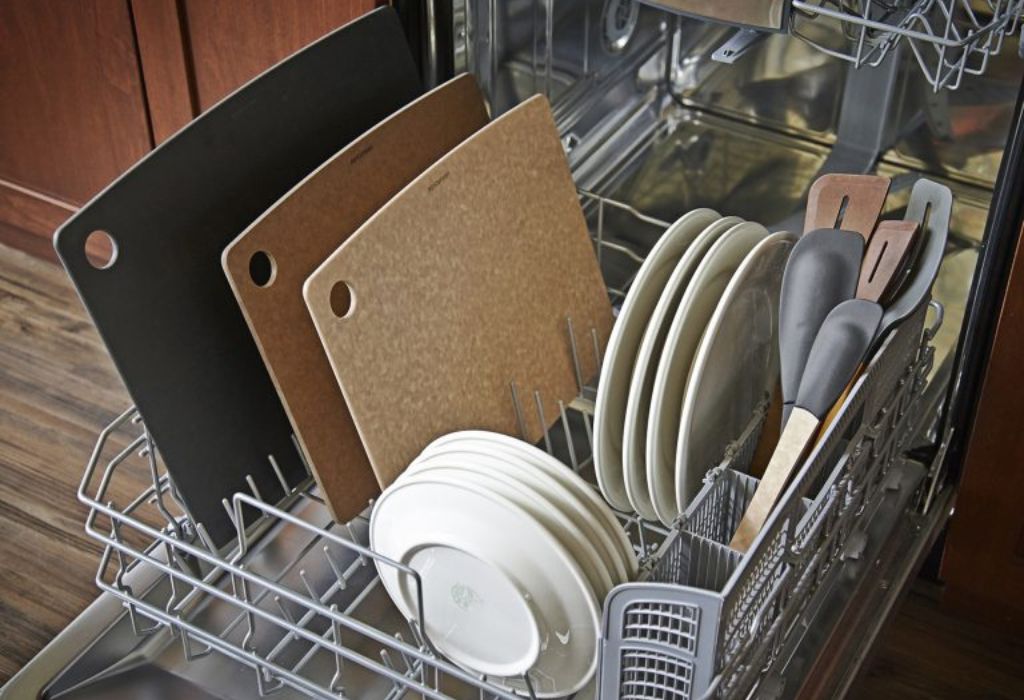 What Happens Inside a Dishwasher That Affects Wooden Boards