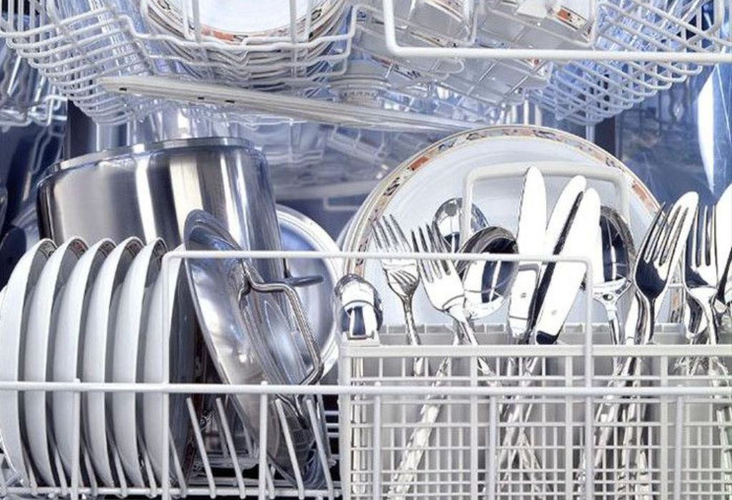 Tips to Increase the Lifespan of Silverware Washed in Dishwashers
