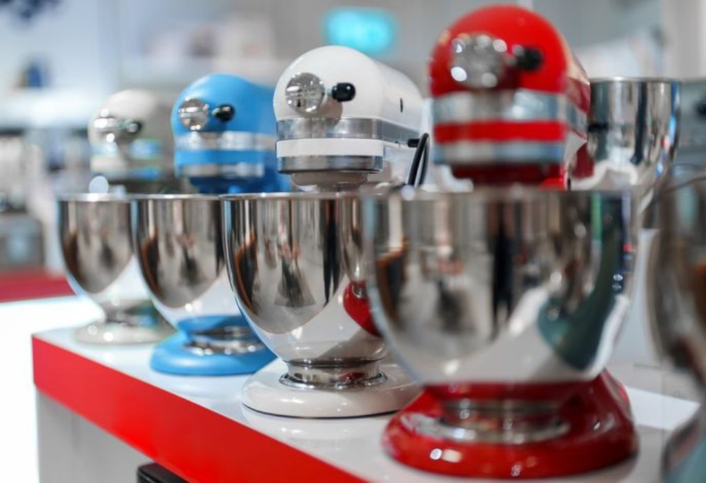 Bowl Size and Material Influence the Price