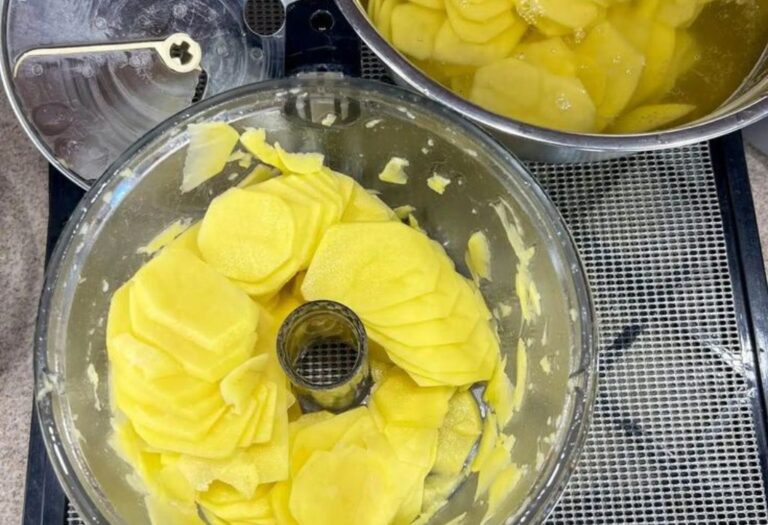 How Do You Slice Potatoes in a Food Processor for Cooking