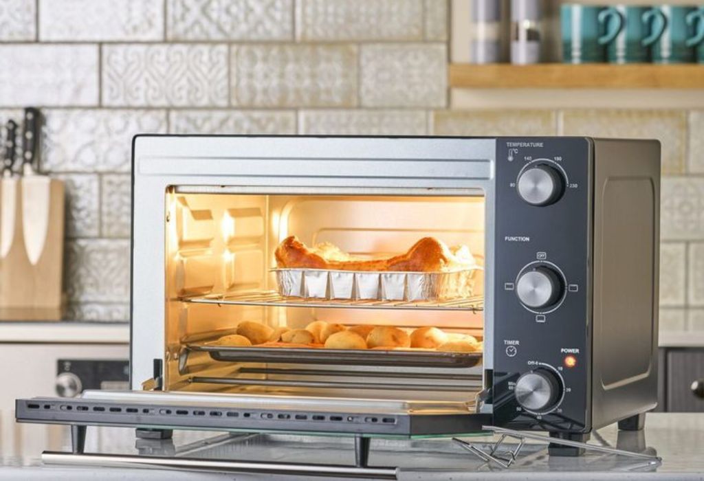 Common Mistakes People Make with Small-Kitchen Ovens
