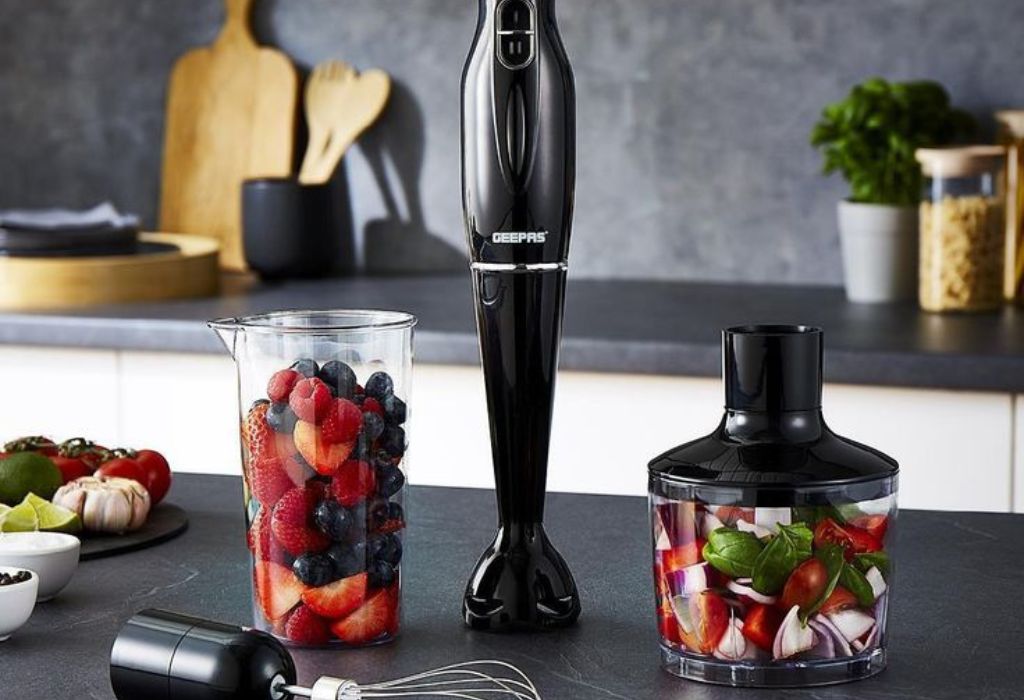 The Science Behind Blending vs. Chopping