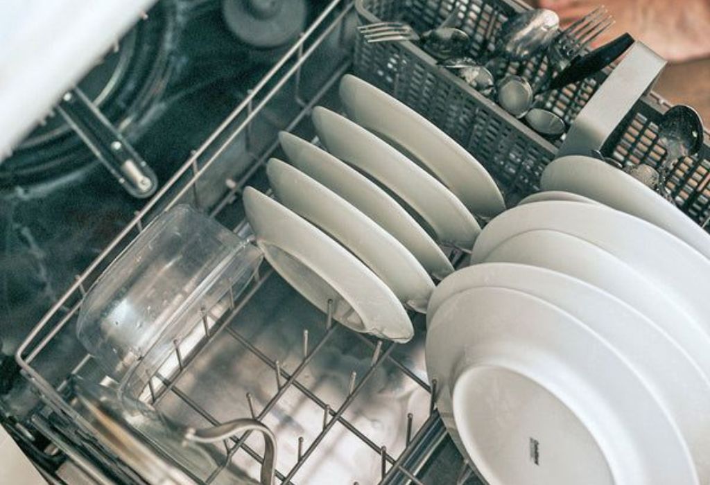 Best Products and Tools for Dishwasher Cleaning