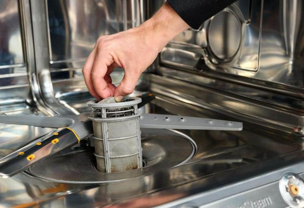 When to Call a Professional Appliance Repair Technician