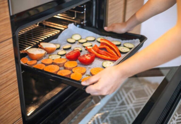 How to Dehydrate Fruits and Vegetables in a Regular Oven