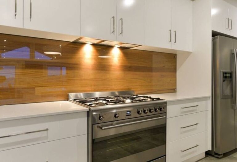 Under Cabinet Oven vs Freestanding Which Saves More Space