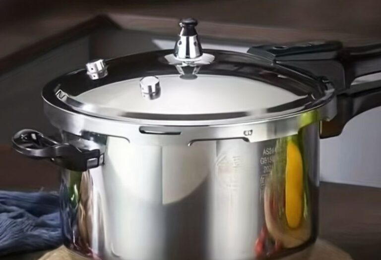 Why Pressure Cooker Brown Stains Appear and How to Fix