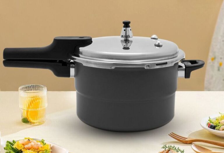 Why Pressure Cooker Smells Burnt? Get Your Fix Here!